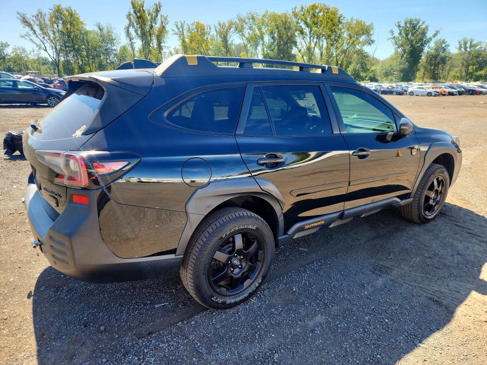 Photo 3 from auction – 2023 SUBARU OUTBACK with VIN 4S4BTGUD1P3125938