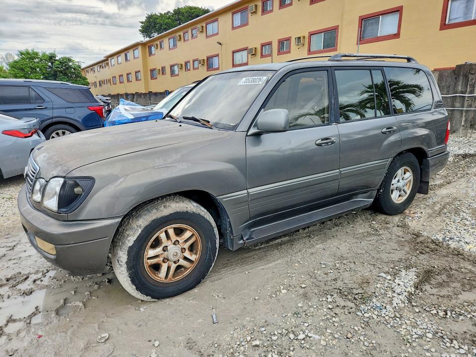 LEXUS LX 1999 with VIN JT6HT00W2X0039480 - Photo from auction
