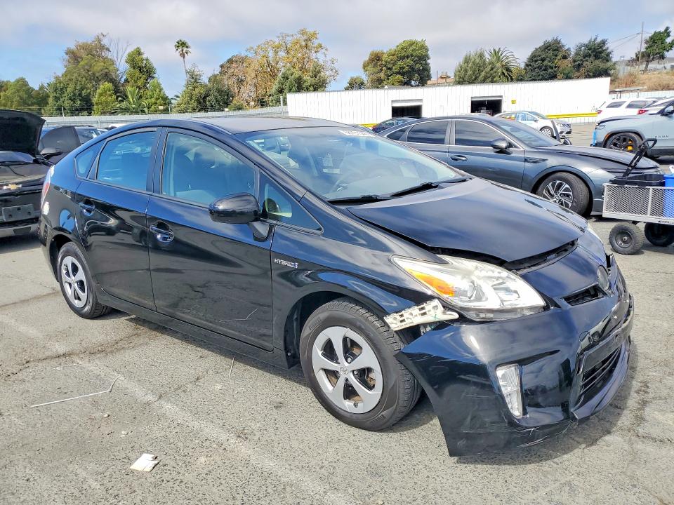 Photo 4 from auction – 2014 TOYOTA PRIUS with VIN JTDKN3DU4E0375969