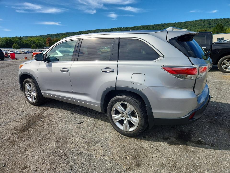 Снимка 2 от търг – 2014 TOYOTA HIGHLANDER с VIN 5TDDKRFH9ES026856