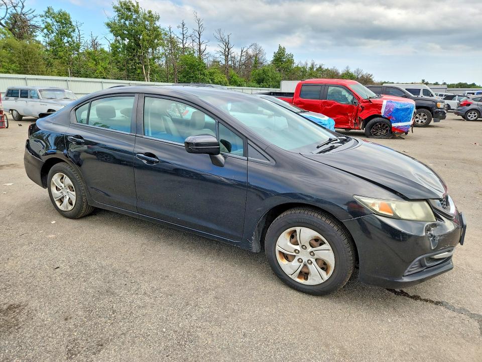 Photo 4 from auction – 2015 HONDA CIVIC with VIN 19XFB2F58FE228895