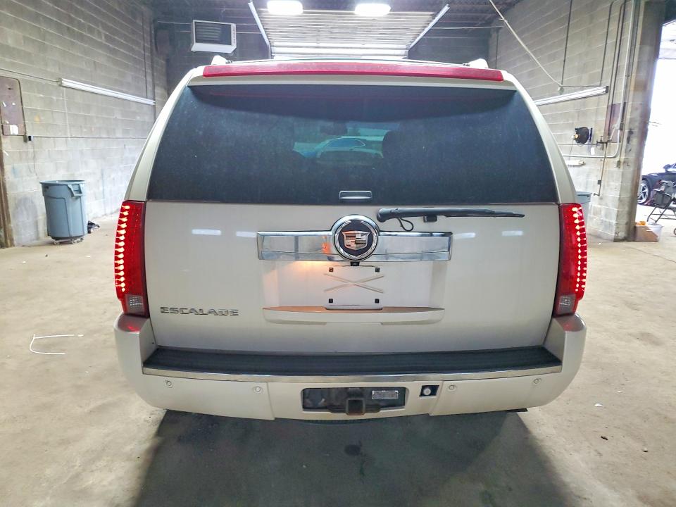 Photo 6 from auction – 2007 CADILLAC ESCALADE with VIN 1GYFK63847R167163