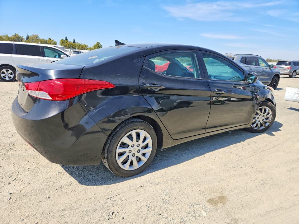 Снимка 3 от търг – 2012 HYUNDAI ELANTRA с VIN 5NPDH4AE8CH090372