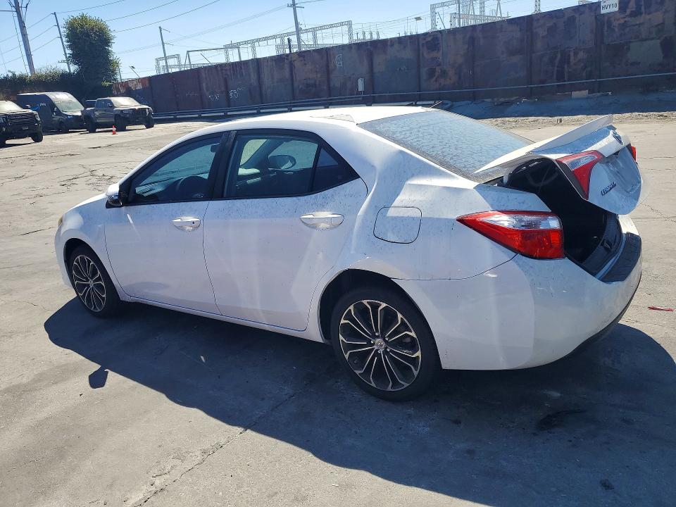 Zdjęcie 2 z aukcji – 2015 TOYOTA COROLLA z VIN 5YFBURHE7FP216492