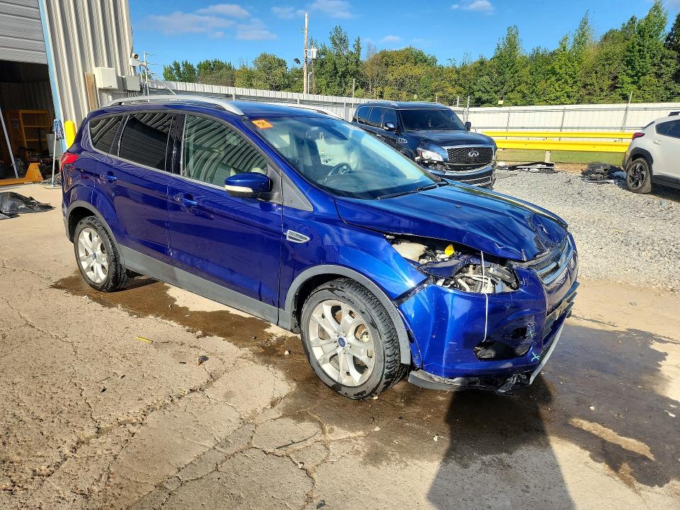 Foto 4 de la subasta – 2016 FORD ESCAPE con VIN 1FMCU0JX8GUB29809