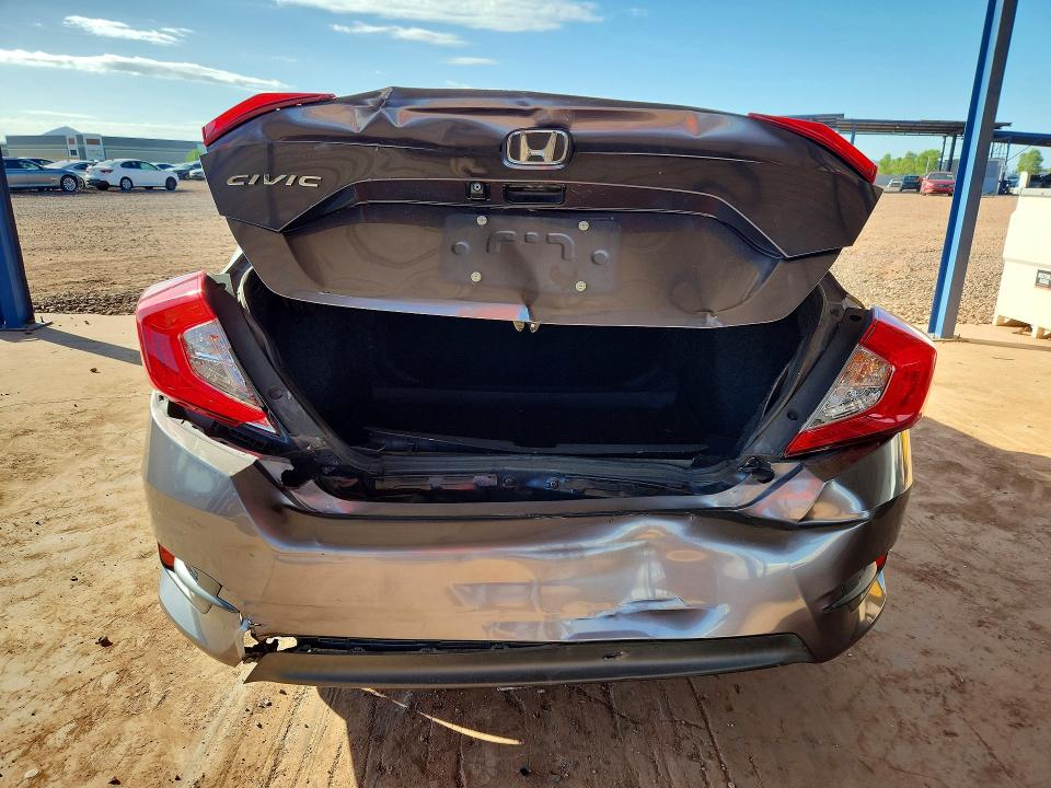 Photo 6 from auction – 2018 HONDA CIVIC with VIN 19XFC2F72JE025542