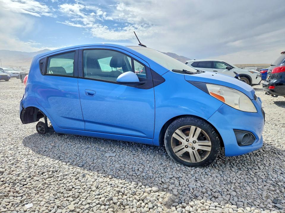 Photo 4 from auction – 2014 CHEVROLET SPARK with VIN KL8CB6S92EC494088