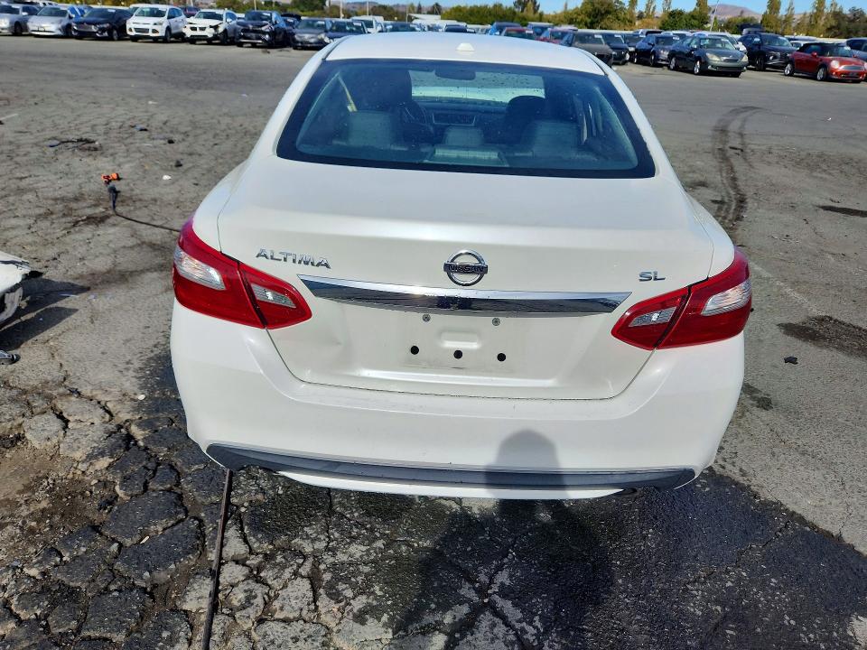 Photo 6 from auction – 2018 NISSAN ALTIMA with VIN 1N4AL3AP5JC233502