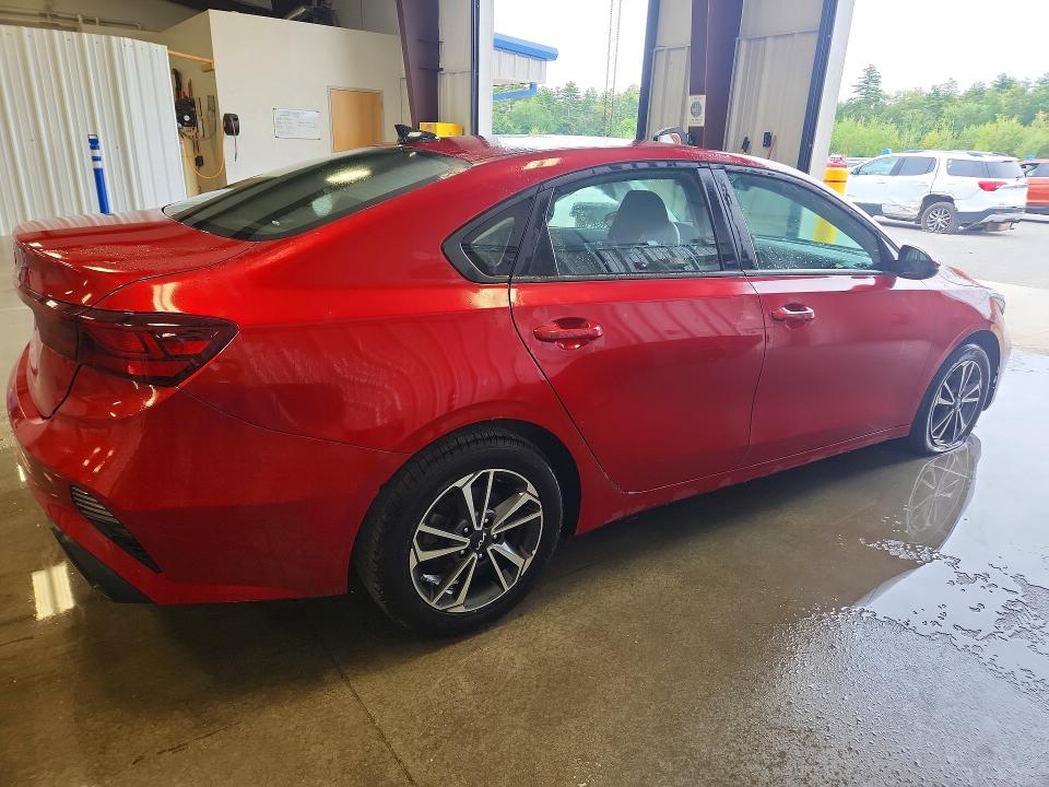 Photo 3 from auction – 2024 KIA FORTE with VIN 3KPF24AD0RE742657