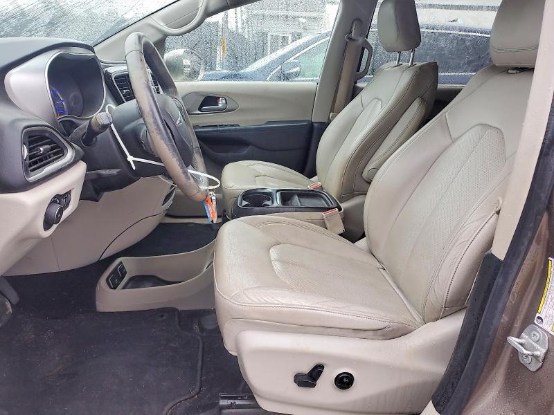 Снимка 7 от търг – 2018 CHRYSLER PACIFICA с VIN 2C4RC1L70JR183629