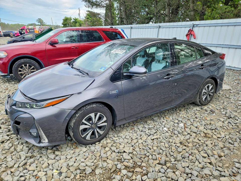 TOYOTA PRIUS PRIME 2017 with VIN JTDKARFP9H3038660 - Photo from auction