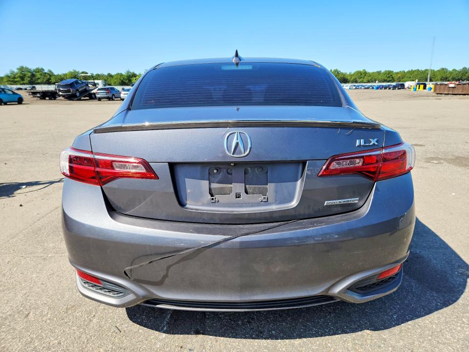 Photo 6 from auction – 2018 ACURA ILX with VIN 19UDE2F40JA003910