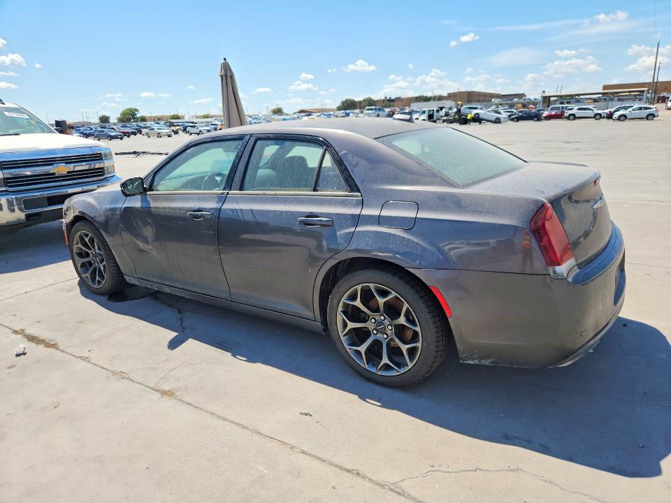 Photo 2 from auction – 2016 CHRYSLER 300 with VIN 2C3CCABG9GH175619