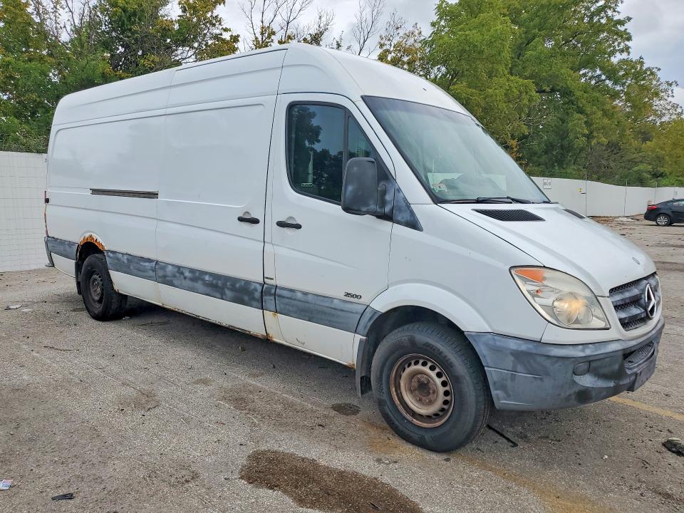 Photo 4 from auction – 2012 MERCEDES-BENZ SPRINTER with VIN WD3PE8CB8C5684809