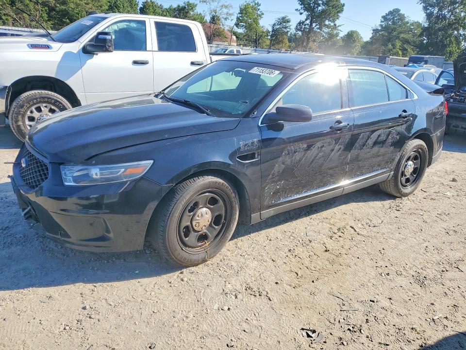 FORD TAURUS 2016 with VIN 1FAHP2L82GG147617 - Photo from auction