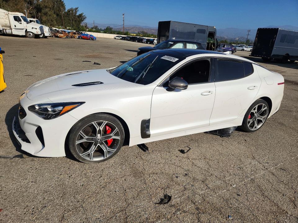 KIA STINGER 2020 مع رقم تعريف المركبة KNAE55LC3L6071606 - صورة من المزاد