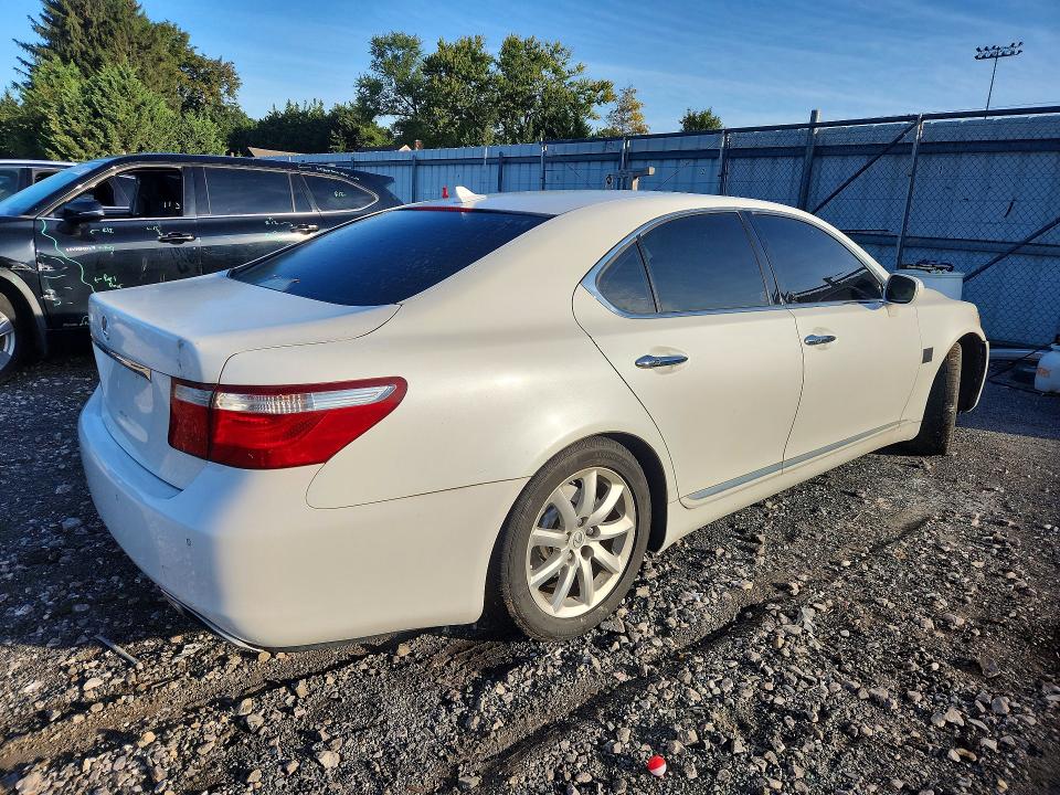 Photo 3 from auction – 2009 LEXUS LS with VIN JTHBL46F095085519