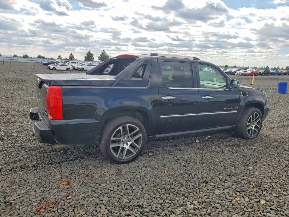 Photo 3 from auction – 2011 CADILLAC ESCALADE with VIN 3GYT4NEF5BG284021