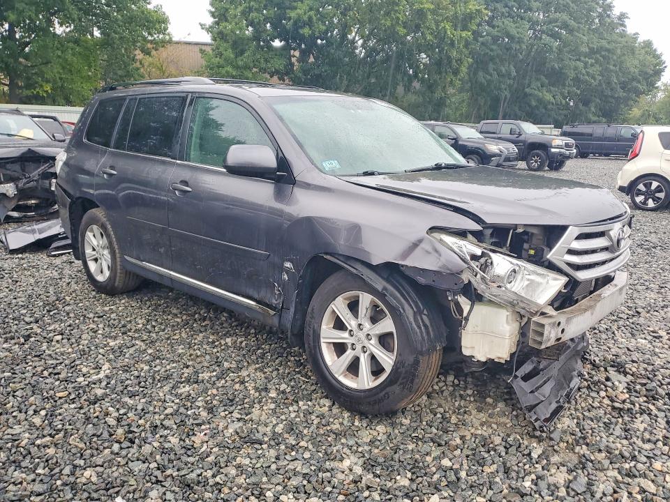 Photo 4 from auction – 2012 TOYOTA HIGHLANDER with VIN 5TDBK3EH7CS168027