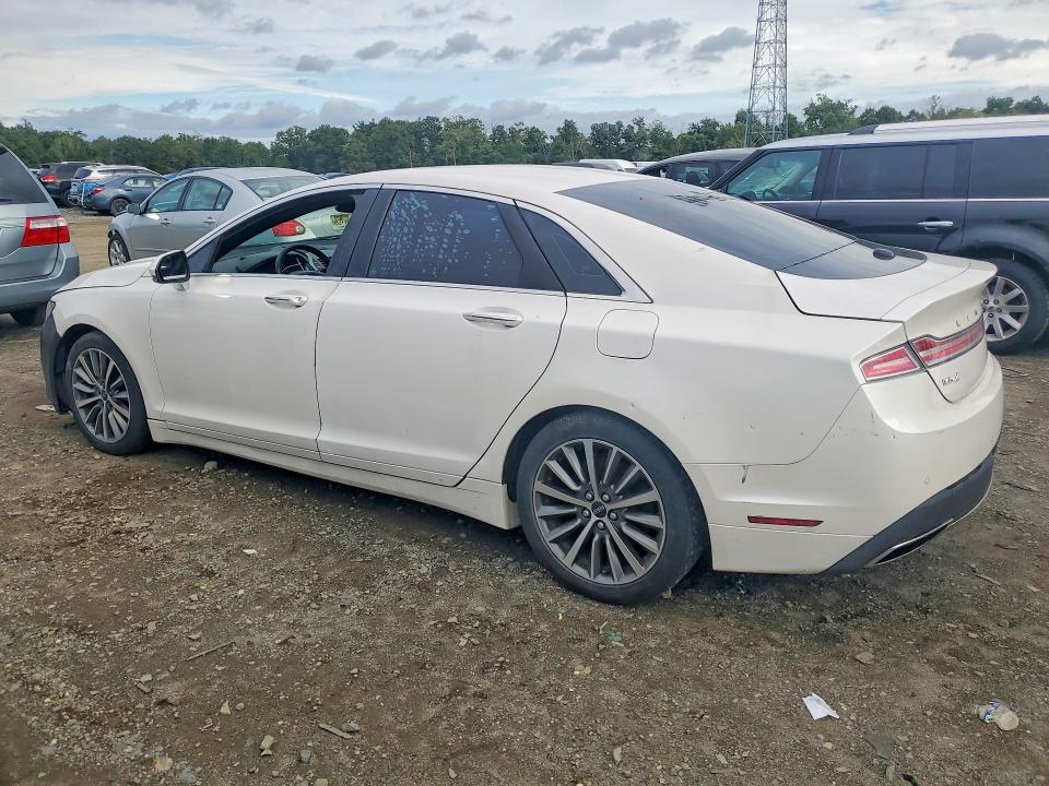 Photo 2 from auction – 2017 LINCOLN MKZ with VIN 3LN6L5C99HR612939