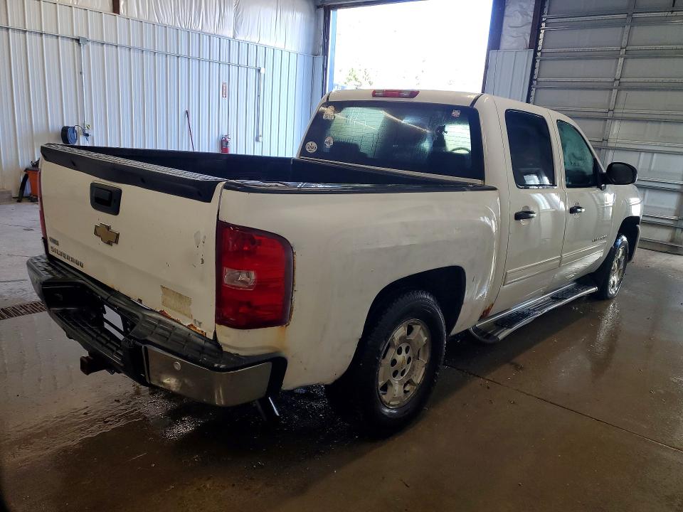 Photo 3 from auction – 2011 CHEVROLET SILVERADO with VIN 1GCPKSE35BF127379