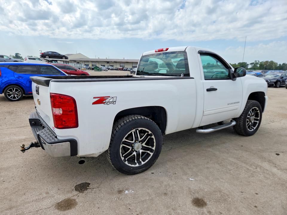 Photo 3 from auction – 2011 CHEVROLET SILVERADO with VIN 1GCNKPE0XBZ278436