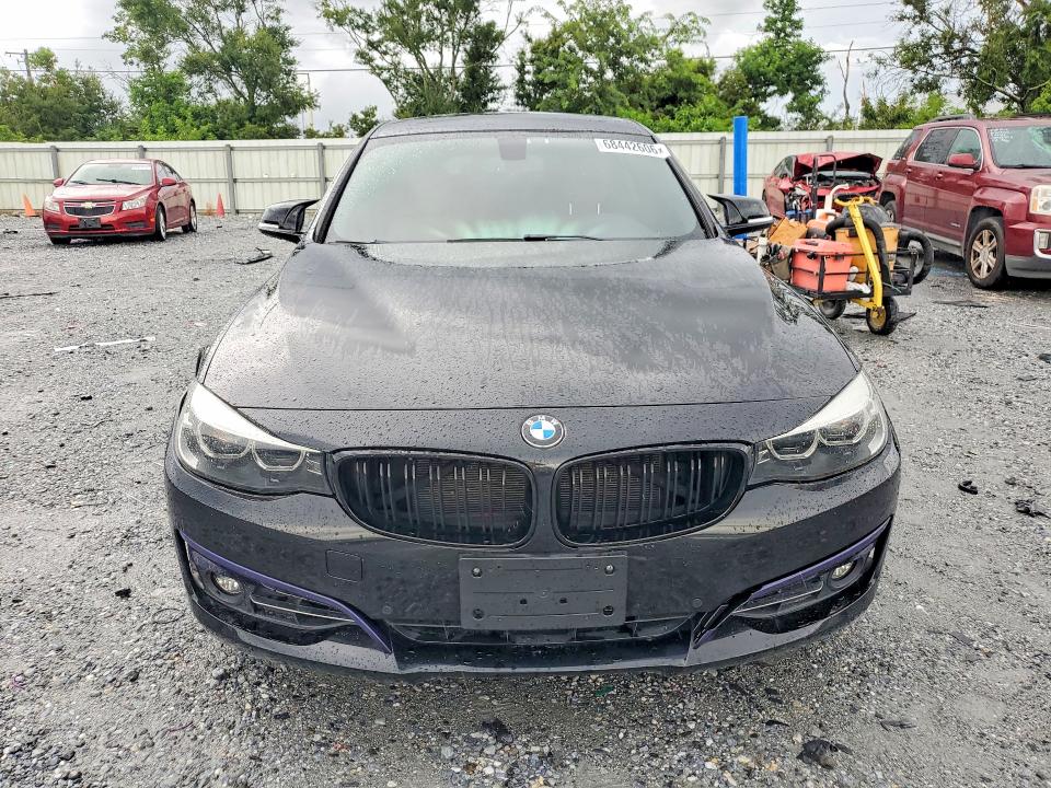 Photo 5 from auction – 2017 BMW 330 with VIN WBA8Z9C55HG452756