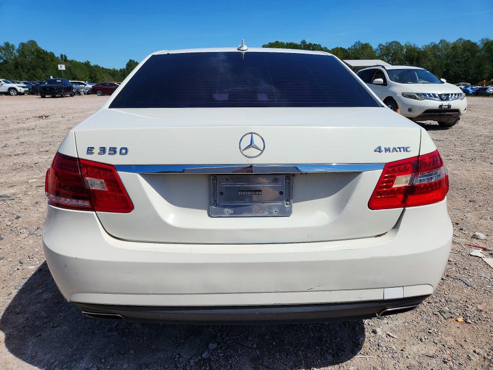 Photo 6 from auction – 2010 MERCEDES-BENZ E with VIN WDDHF8HB7AA073924
