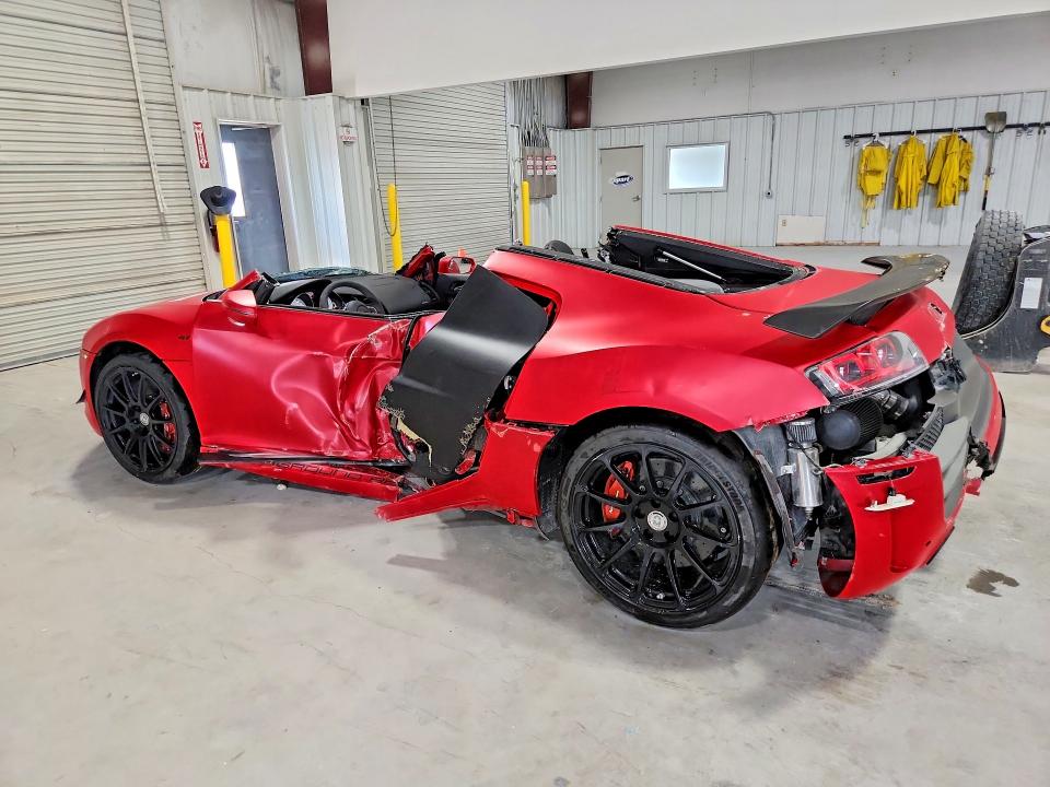 Photo 2 from auction – 2012 AUDI R8 with VIN WUA9NAFGXCN900112