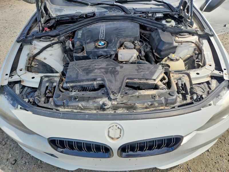 Photo 11 from auction – 2014 BMW 328 with VIN WBA3B3C57EJ981488