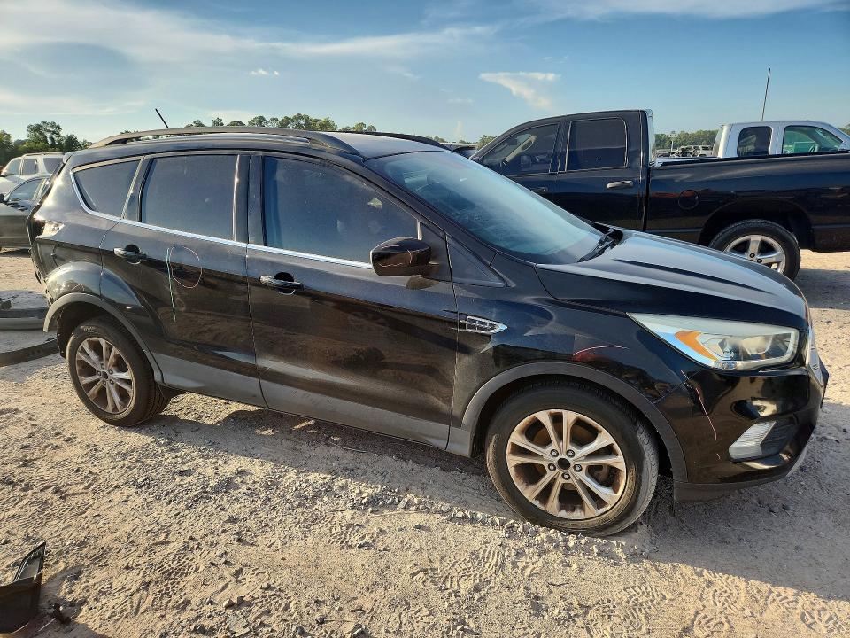 Photo 4 from auction – 2018 FORD ESCAPE with VIN 1FMCU0HD0JUA84755