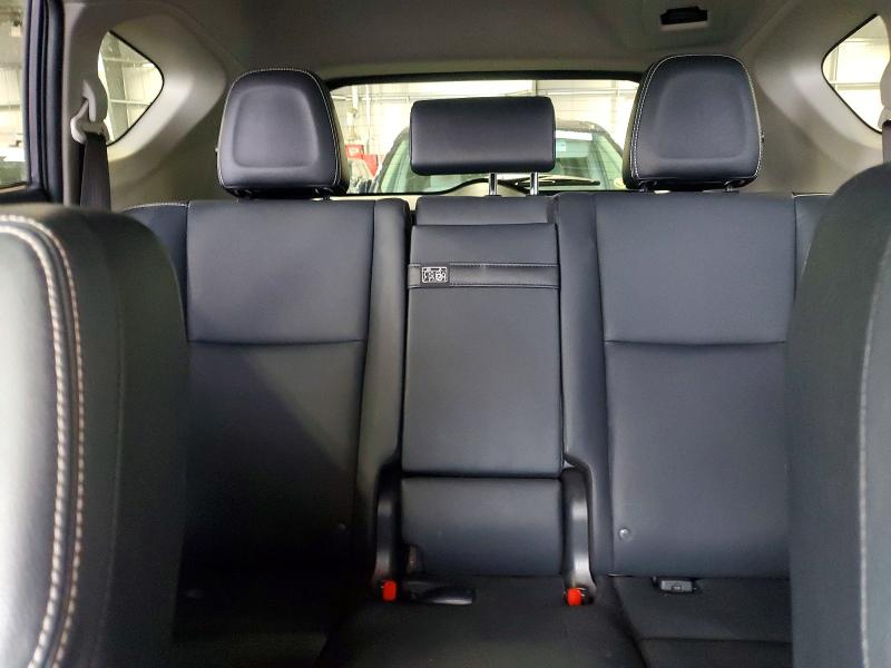 Photo 10 from auction – 2017 TOYOTA RAV4 HV with VIN JTMDJREV2HD081286