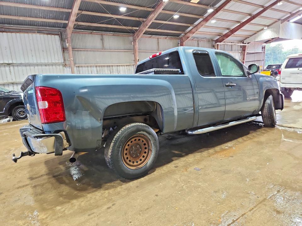 Photo 3 from auction – 2010 CHEVROLET SILVERADO with VIN 1GCSCREAXAZ217672