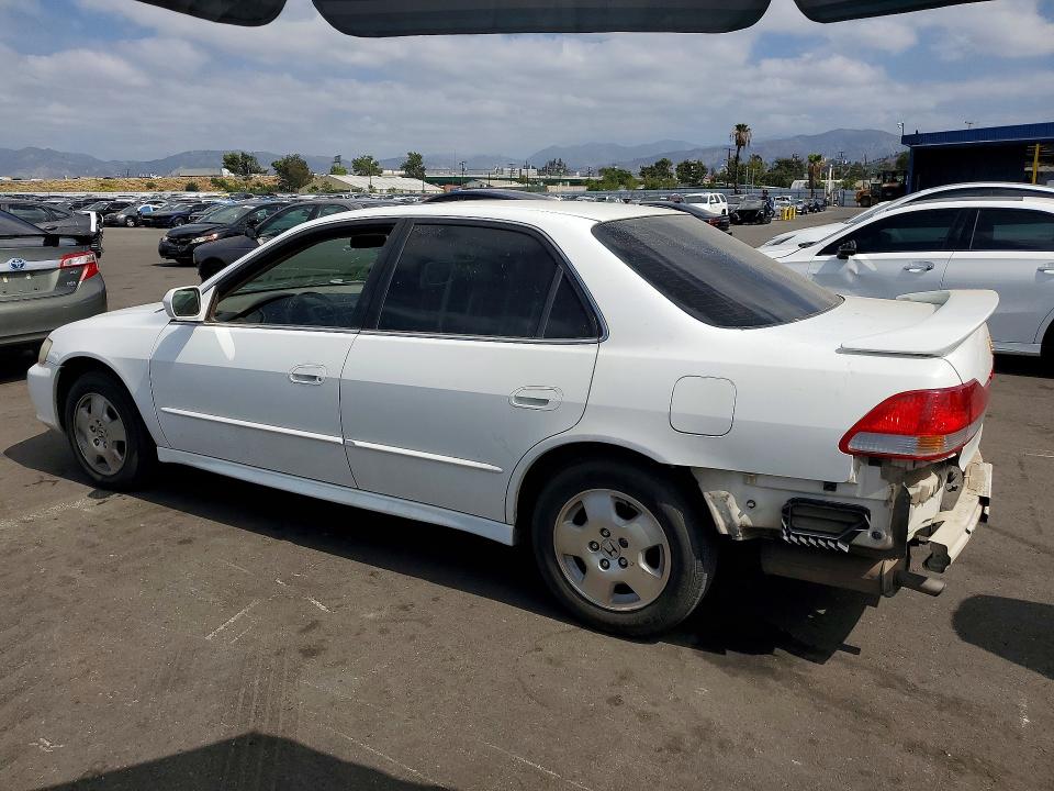 Photo 2 from auction – 2002 HONDA ACCORD with VIN 1HGCG16562A040308