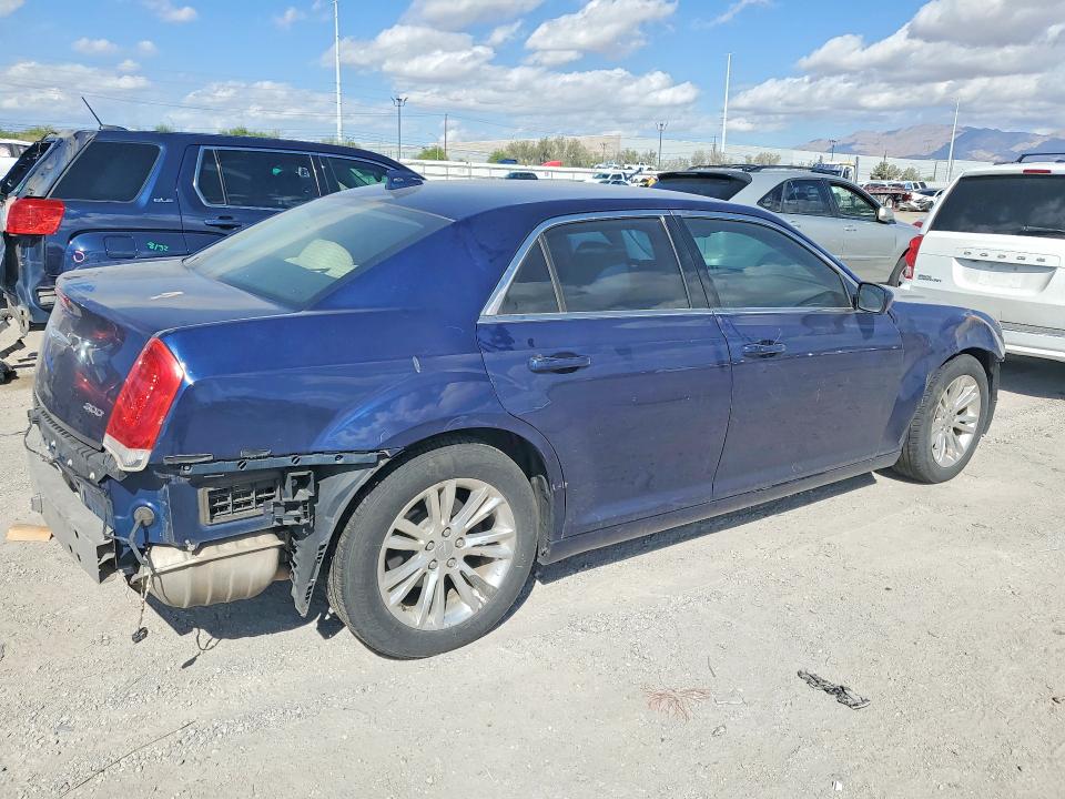 Фото 3 с аукциона – 2017 CHRYSLER 300 с VIN 2C3CCAAGXHH591035