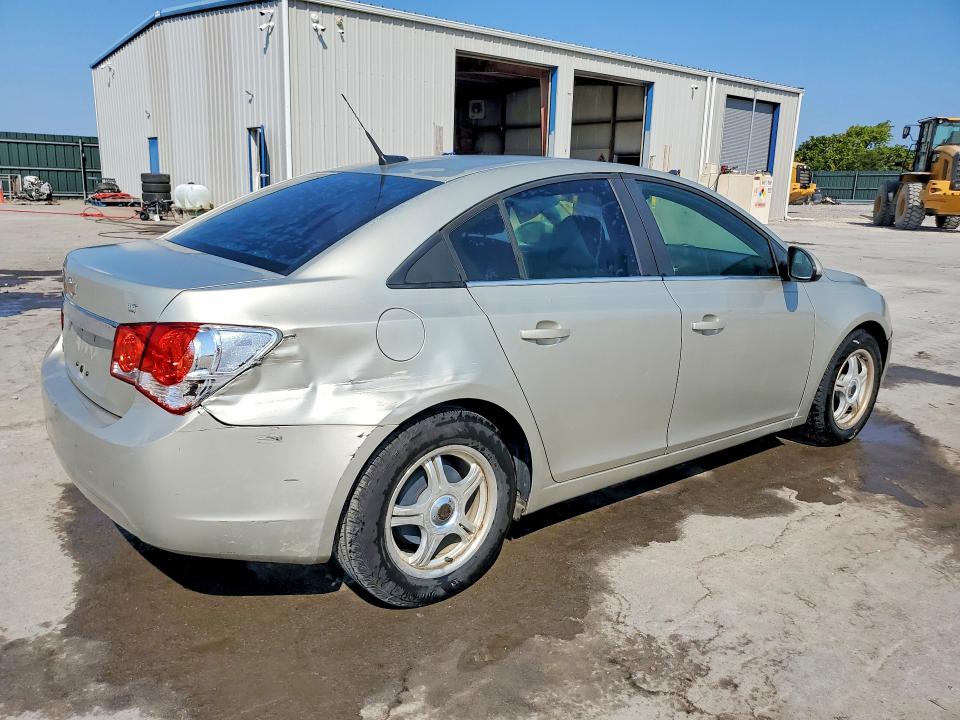 Photo 3 from auction – 2013 CHEVROLET CRUZE with VIN 1G1PC5SB0D7311225