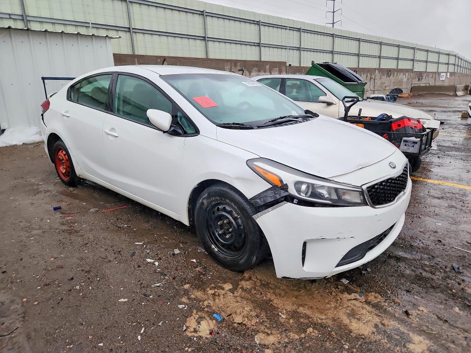 Photo 4 from auction – 2017 KIA FORTE with VIN 3KPFL4A72HE138274