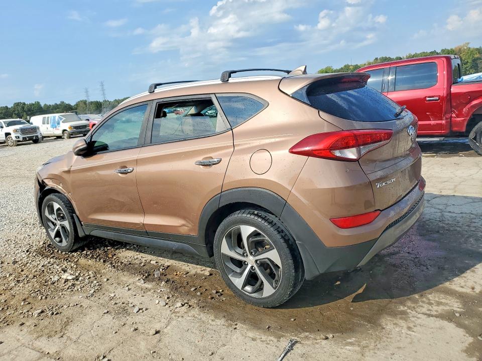 Снимка 2 от търг – 2016 HYUNDAI TUCSON с VIN KM8J33A22GU144189