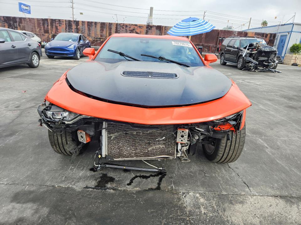 Снимка 5 от търг – 2019 CHEVROLET CAMARO с VIN 1G1FH1R78K0109679