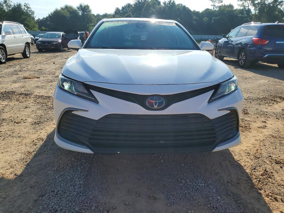 Photo 5 from auction – 2021 TOYOTA CAMRY with VIN 4T1C31AK4MU554291