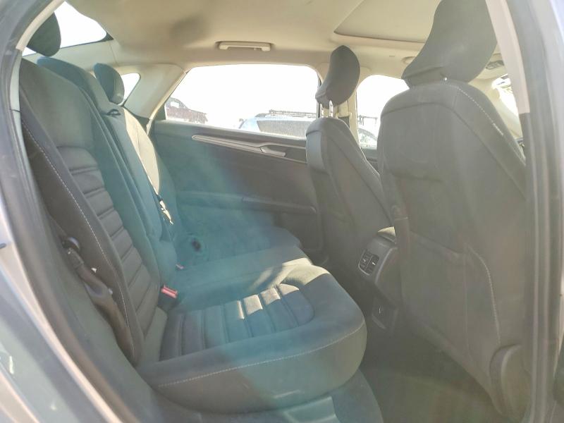 Photo 10 from auction – 2019 FORD FUSION with VIN 3FA6P0LU9KR106900