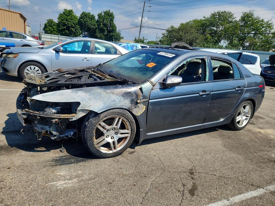 ACURA TL 2008 with VIN 19UUA66228A005024 - Photo from auction