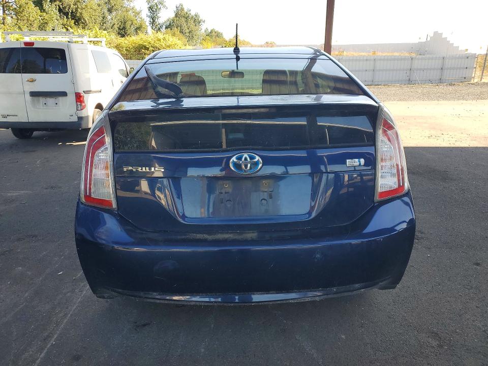 Photo 6 from auction – 2013 TOYOTA PRIUS with VIN JTDKN3DU9D1636098
