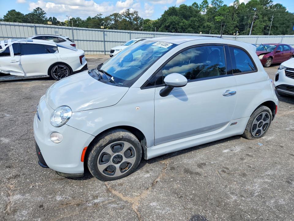 FIAT 500 2017 с VIN 3C3CFFGE0HT682395 - Снимка от търг