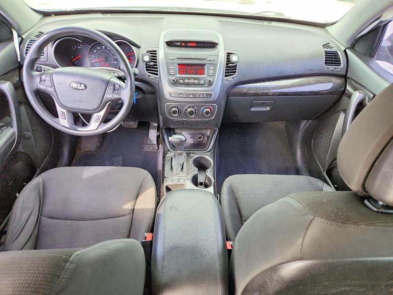Zdjęcie 8 z aukcji – 2015 KIA SORENTO z VIN 5XYKTDA78FG606023