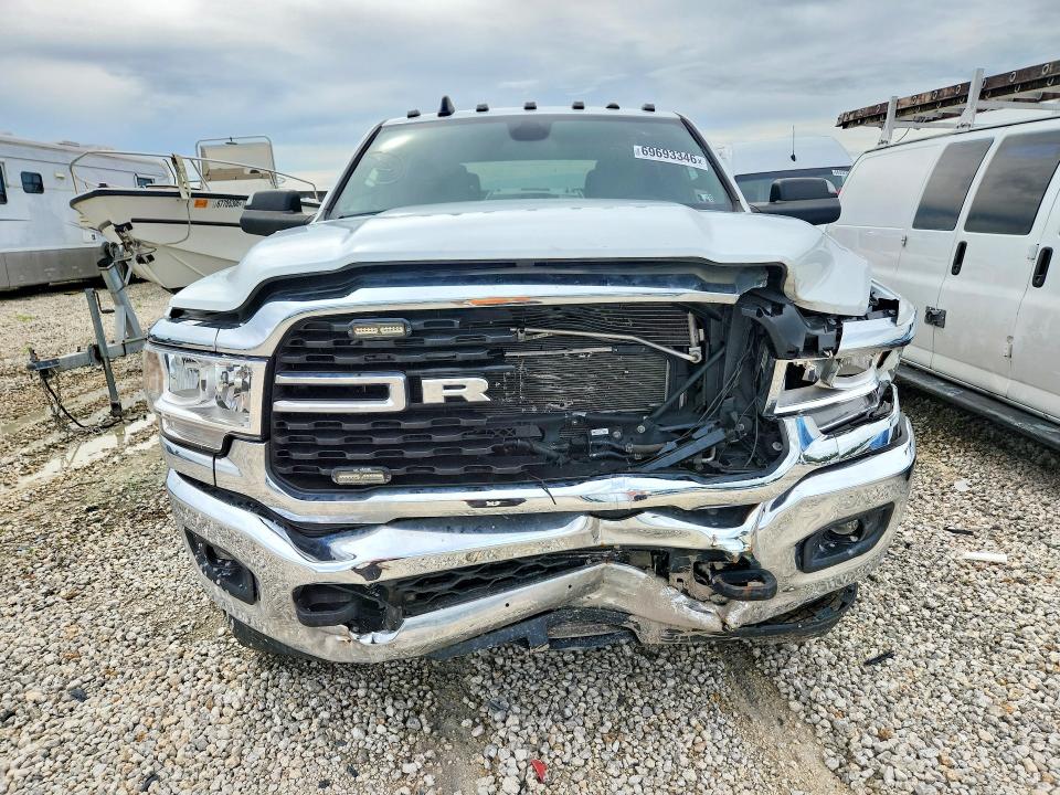 Zdjęcie 5 z aukcji – 2022 RAM 2500 z VIN 3C6UR5DL6NG411681