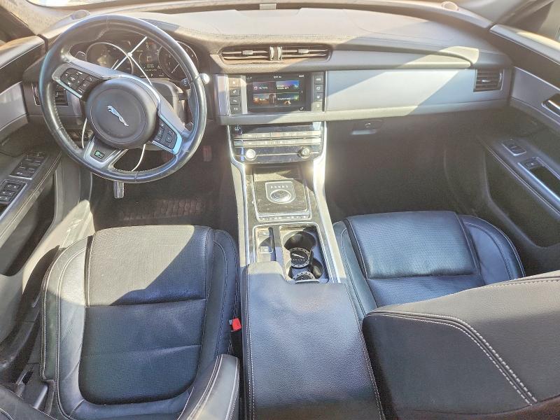 Photo 8 from auction – 2016 JAGUAR XF with VIN SAJBF4BV5GCY16283