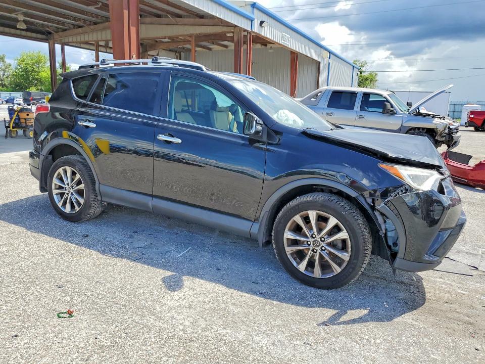 Photo 4 from auction – 2017 TOYOTA RAV4 with VIN 2T3DFREV4HW633990