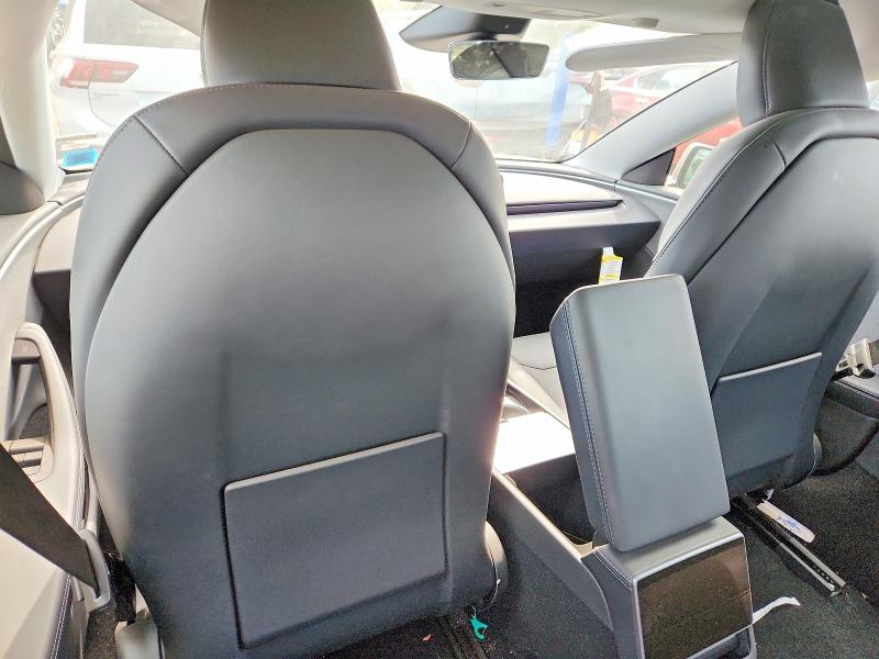 Снимка 8 от търг – 2025 TESLA MODEL 3 с VIN 5YJ3E1EA5SF881837