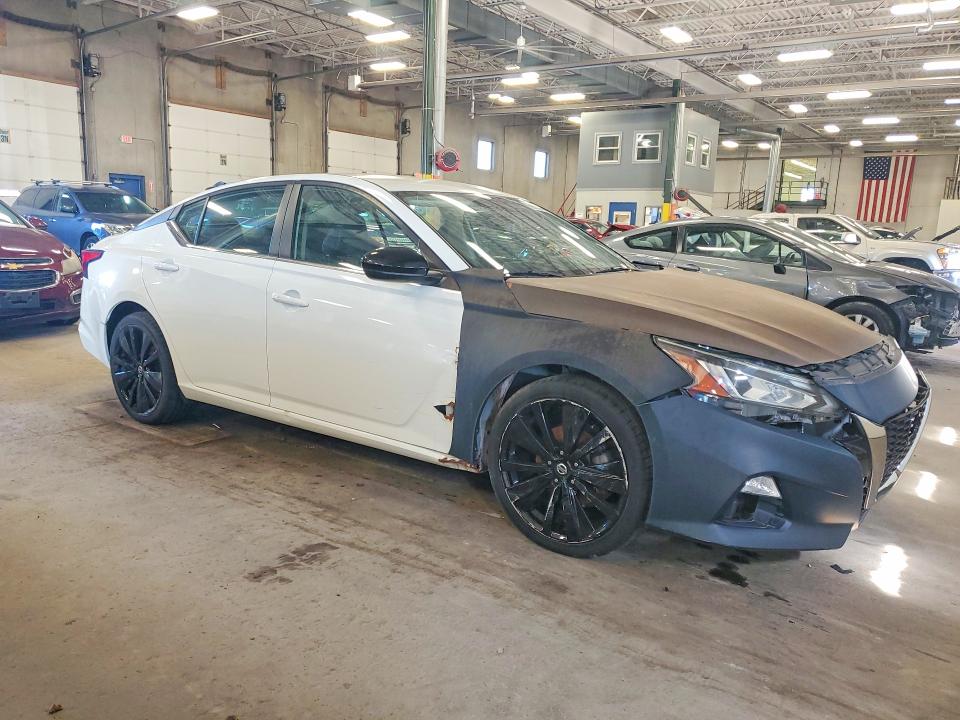Photo 4 from auction – 2019 NISSAN ALTIMA with VIN 1N4BL4CV1KC129855